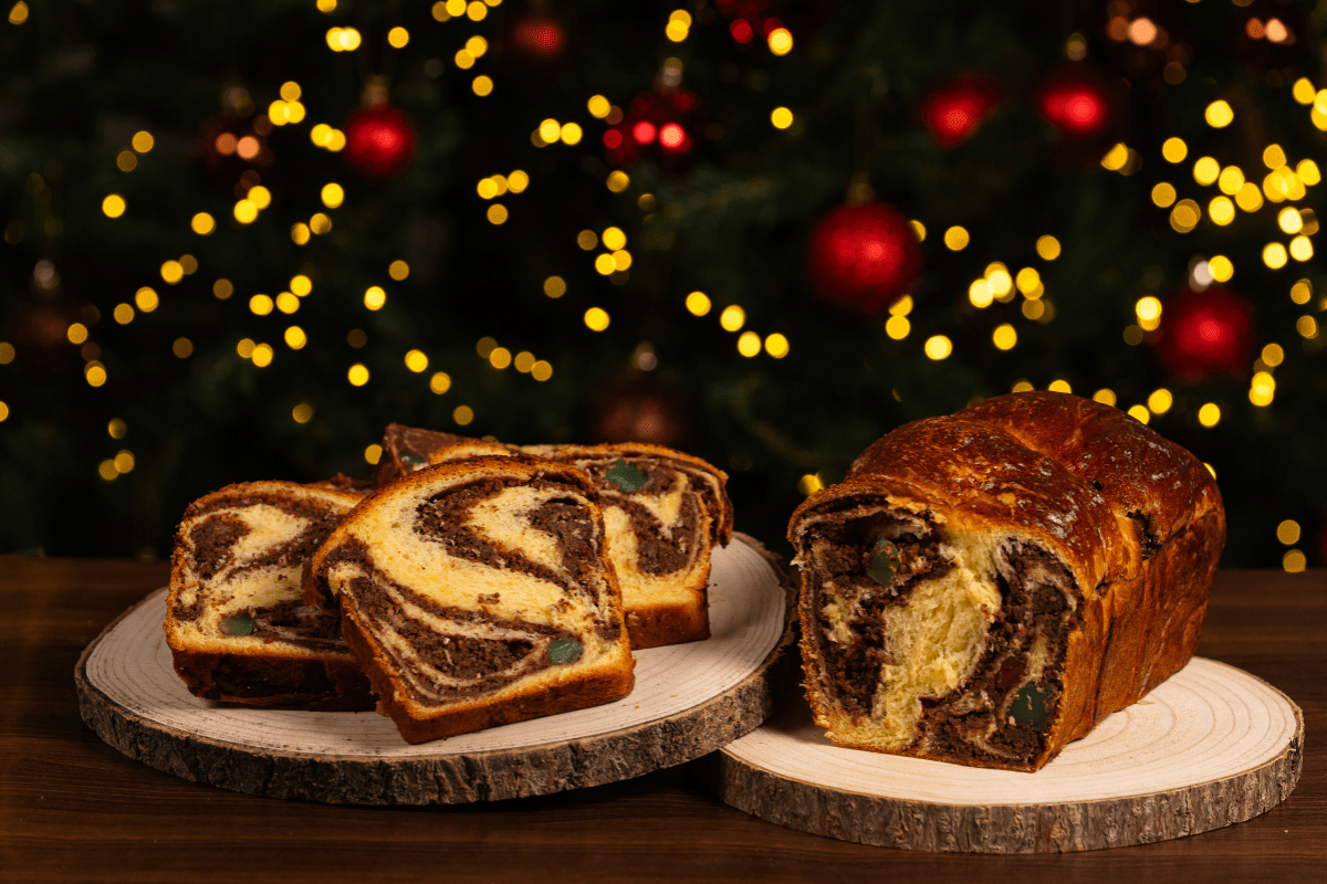 Cozonac mare cu nucă, rahat și cacao C 2025 Cozonac mare cu nucă, rahat și cacao