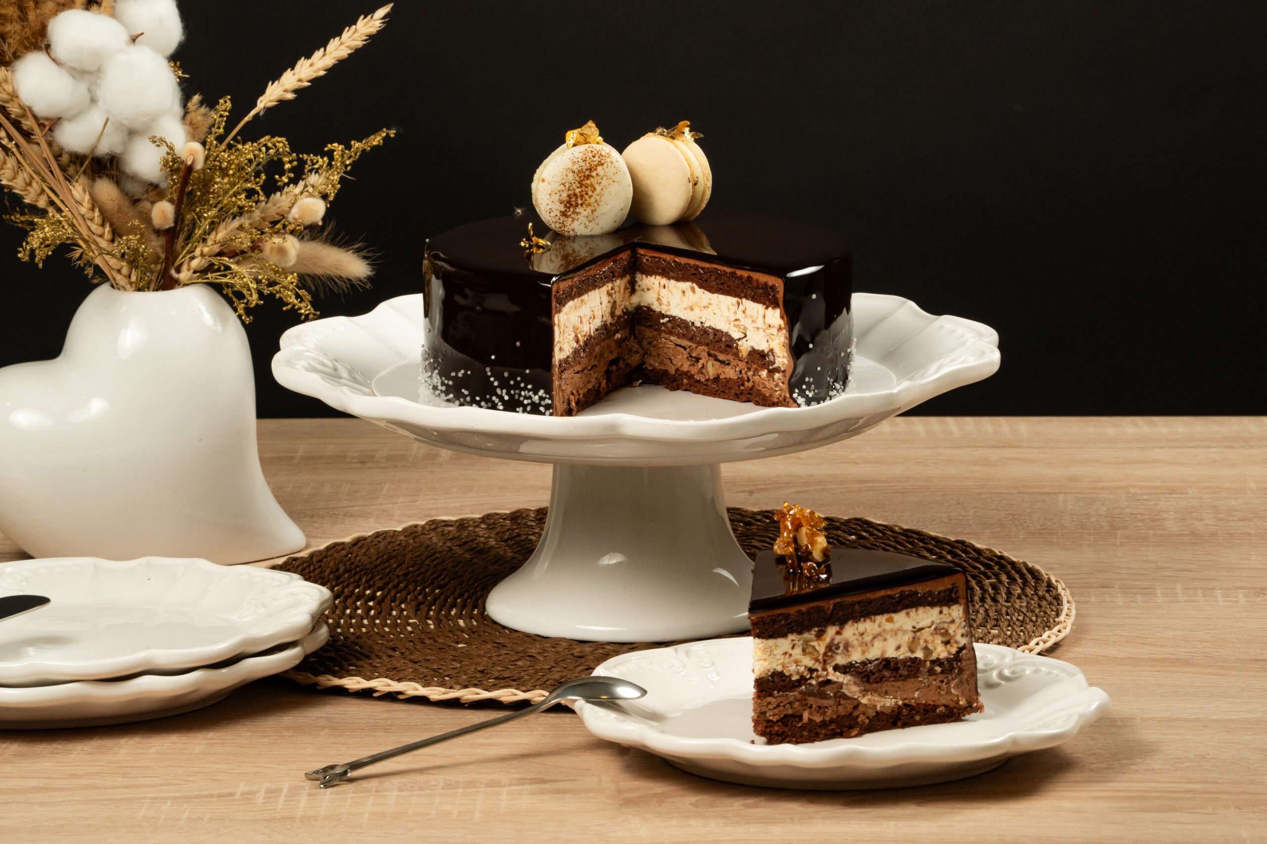 Tort ciocolată și nuci caramelizate